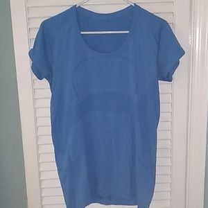 LULULEMON WORKOUT TOP